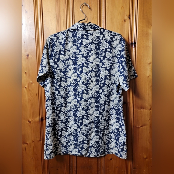 Floral button down - Picture 2 of 3